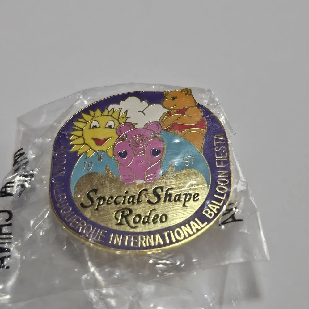1997 Special Shape Rodeo Kodak Albuquerque International Balloon Fiesta Pin